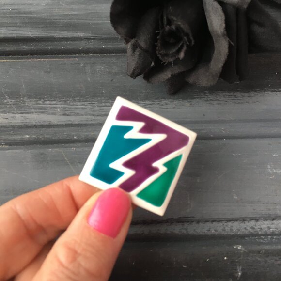 Retro Flash Earrings - Picture 2 of 9